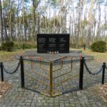 Меморіал жертвам Голокосту у Великих Мостах